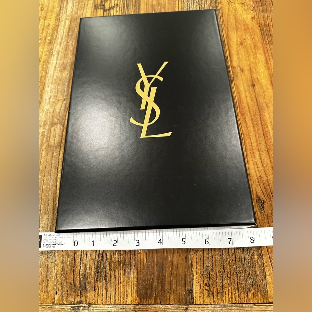 Yves Saint Laurent Black and Gold Beauté Presentation Box - Picture 3 of 11